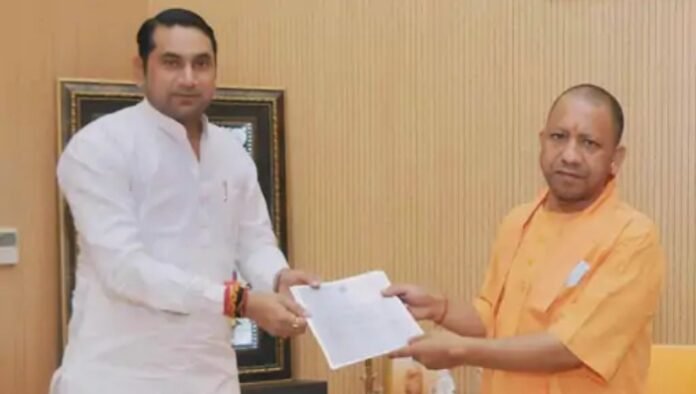 Somendra Tomar and CM Yogi